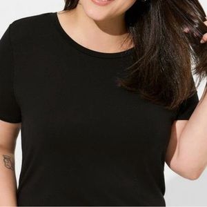 Torrid super soft knits crew neck tshirt tunic length. Size 3. Never worn no tag